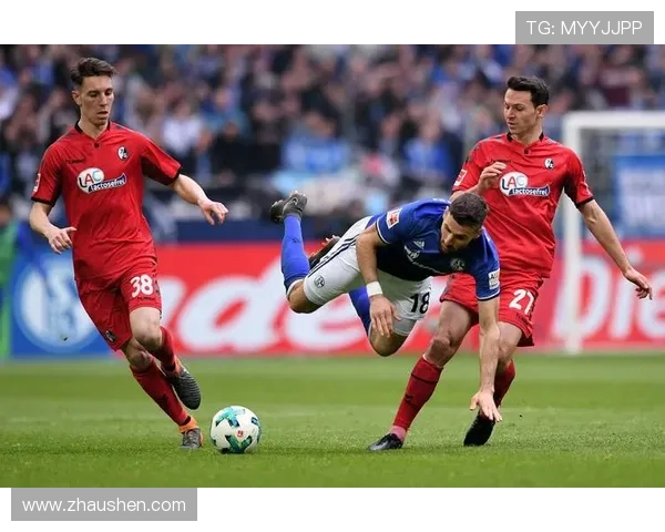 足球新锐球员近期表现稳健，持续提升赛场竞争力